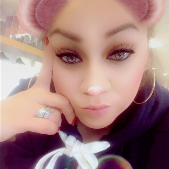 Meet your Posher, Eva - Picture 1 of 1